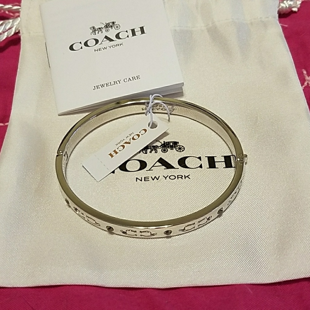 🚫🚫SOLD🚫🚫Coach silver hinged bangle