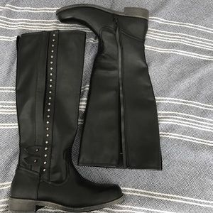 Black riding boots
