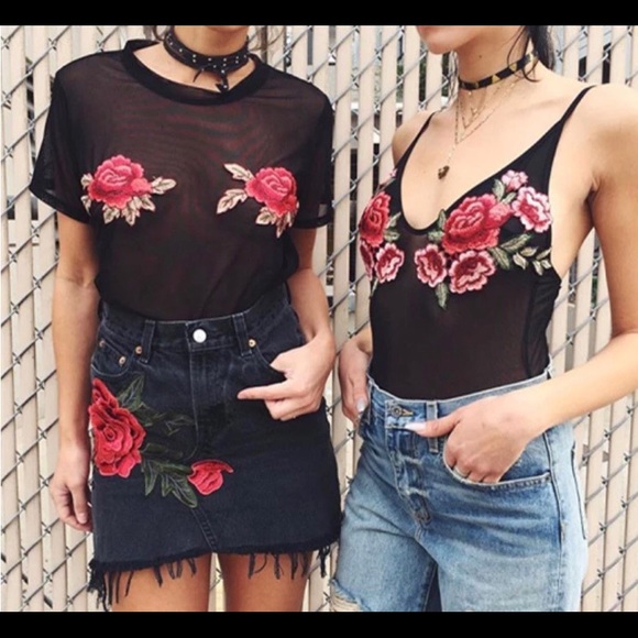 ❗️1 more left!❗️Embroidered deep V mesh bodysuit🌹 - Picture 2 of 3