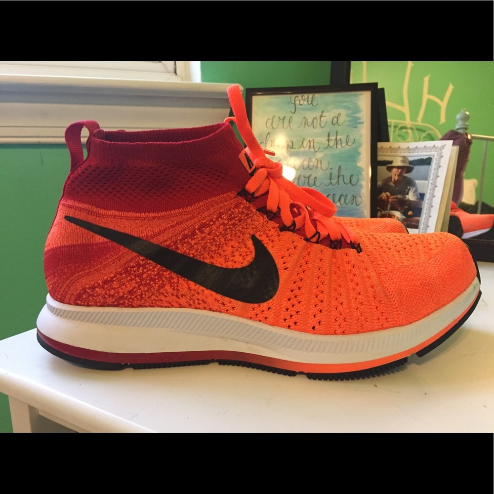 Nike flyknit running sneakers