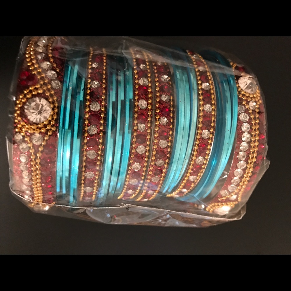 Never before worn bracelet bangle