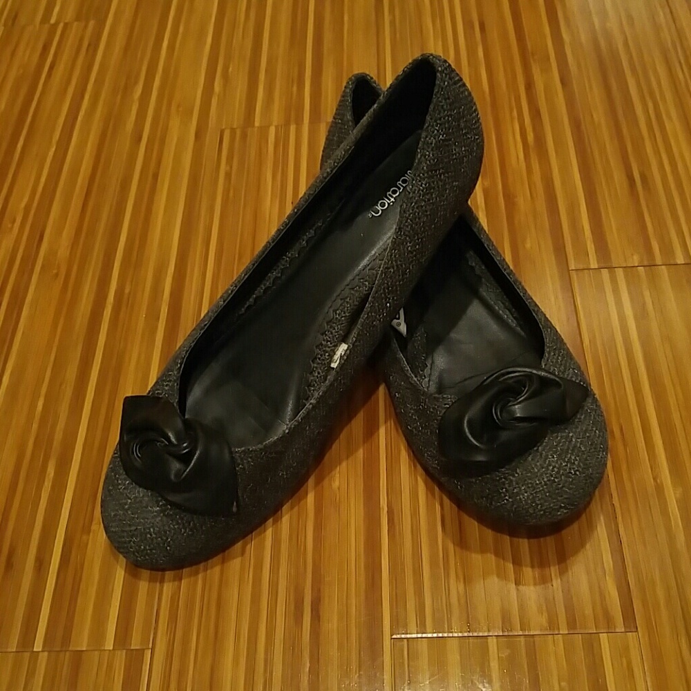 Gray tweed ballet flats