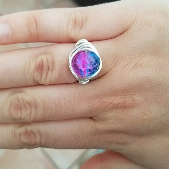 Ring - Picture 2 of 3