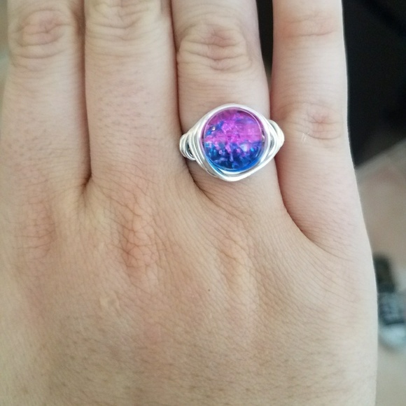 Ring - Picture 3 of 3