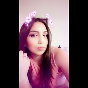 Meet your Posher, Juliza