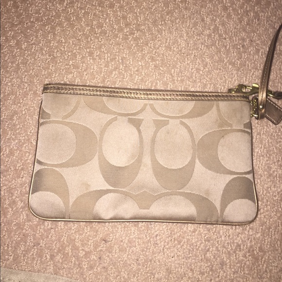 COACH PURSE - Picture 3 of 4