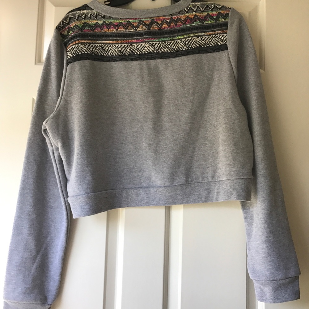 Cropped Sweater - Picture 2 of 4
