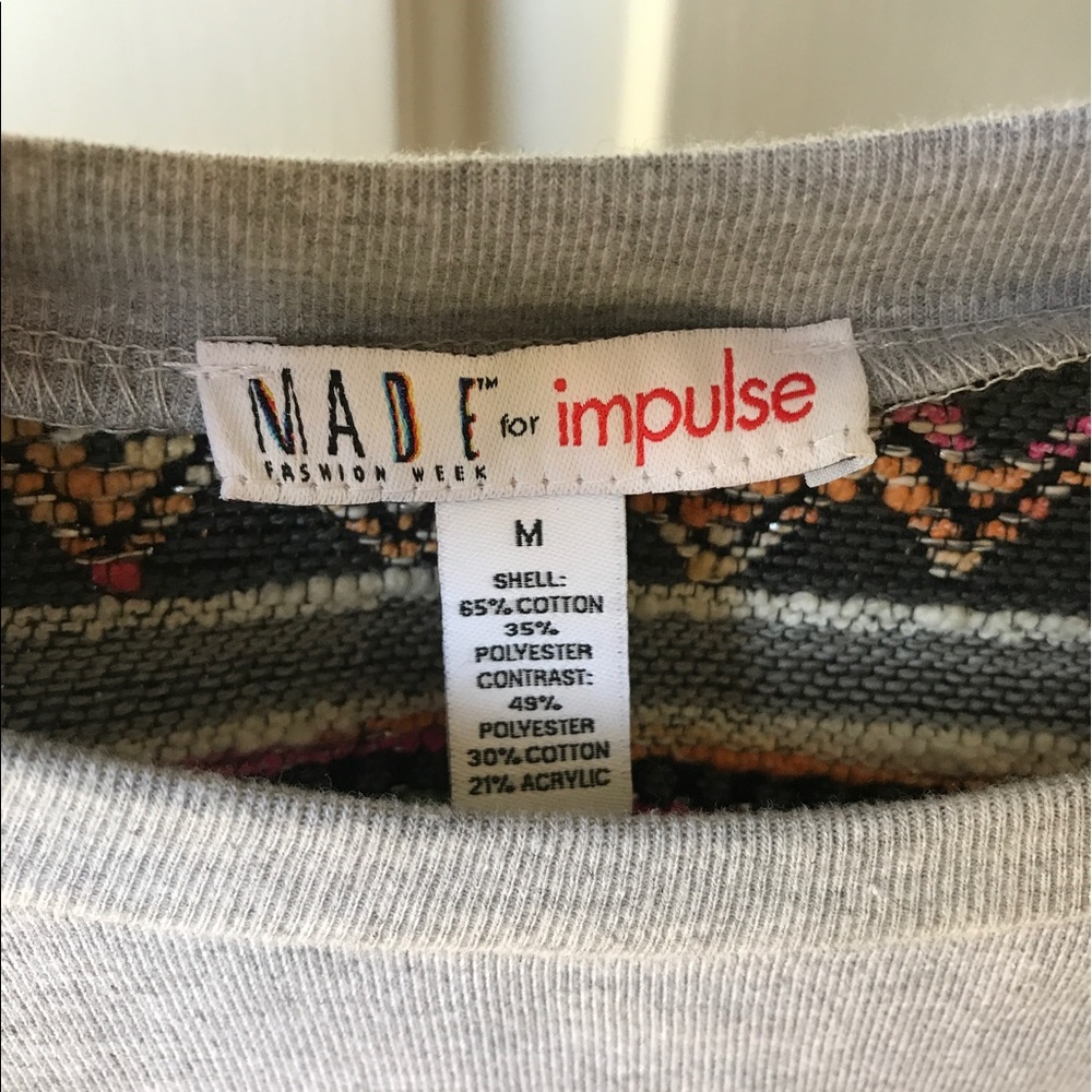 Cropped Sweater - Picture 4 of 4