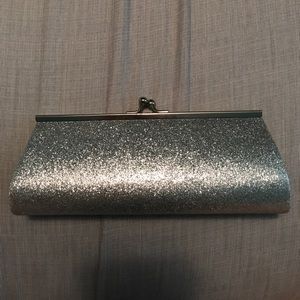 SILVER SPARKLY CLUTCH