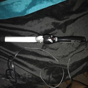 REVLON HAIR CURLER