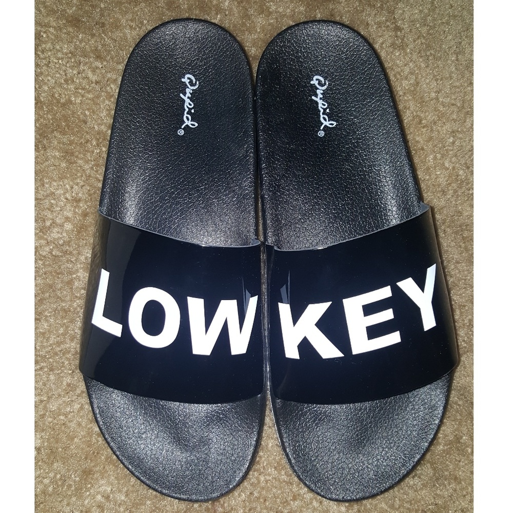 Black slides (Price firm)