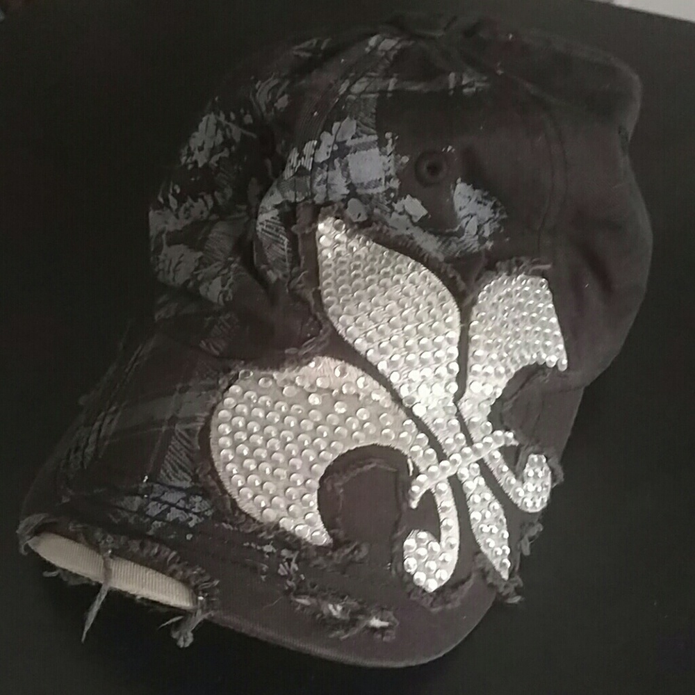 Sinful Fleur~De~Lis hat