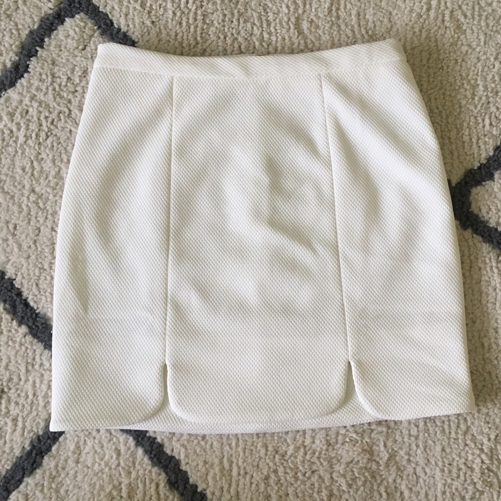 NWT Forever 21 Scalloped Skirt