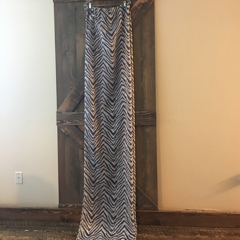 Zebra sheer panels.