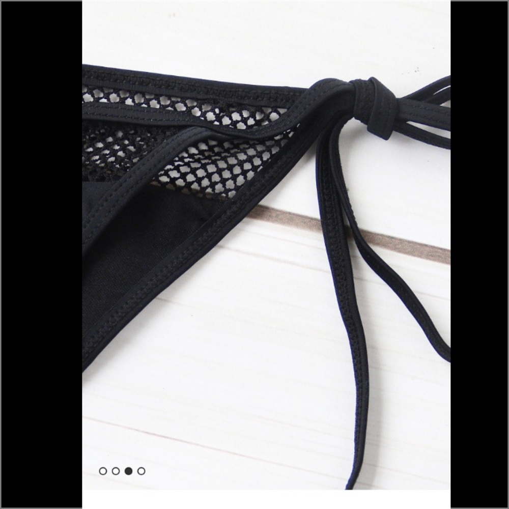 Black bikini 👙 - Picture 4 of 5