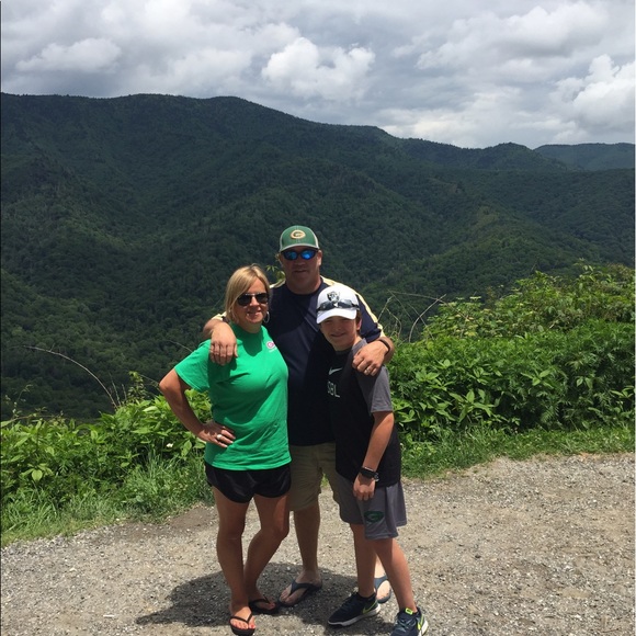 Meet your Posher, Lois - Picture 1 of 1