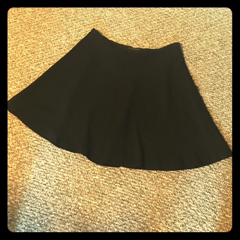 Elie Tahari knee length skirt