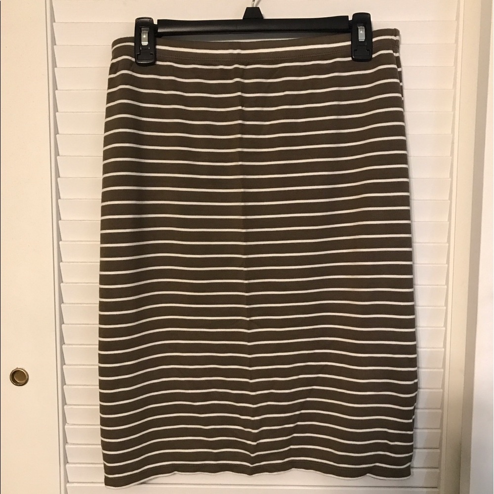 Max Studio Pencil Skirt