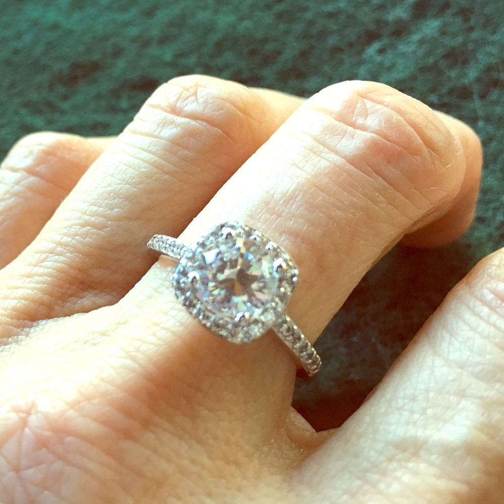 Beautiful dressy ring