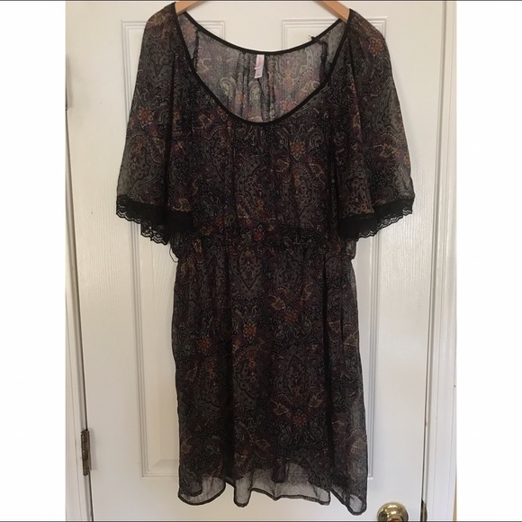 Xhilaration Dresses & Skirts - Beautiful Printed Midi Dress