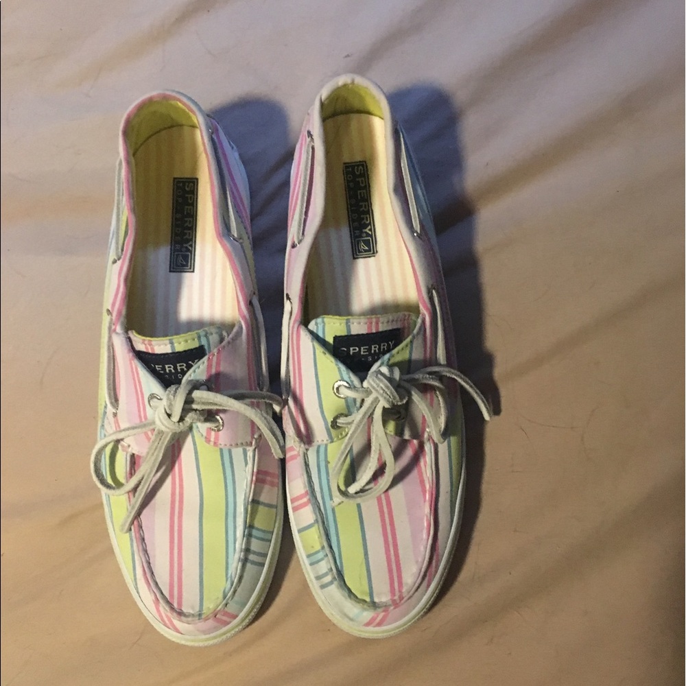 SPERRYS SIZE 9
