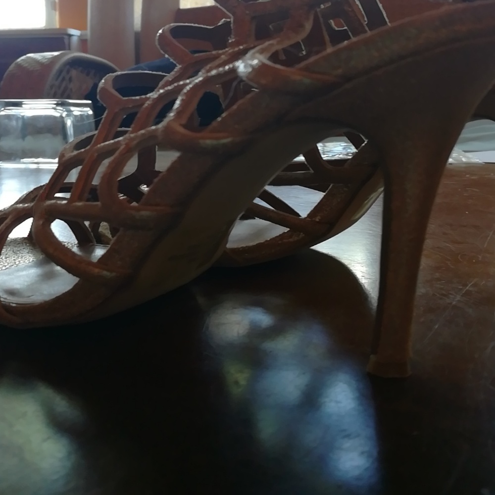 Heels - Picture 2 of 2
