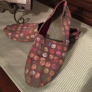 Toms 7.5 shoes