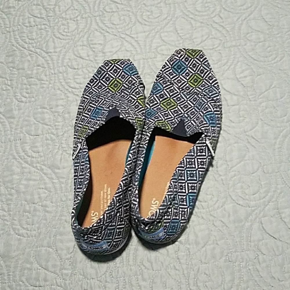 Toms vegan shoes