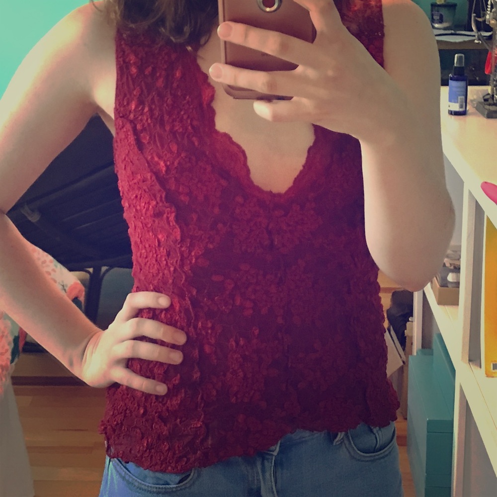 ANN FERRIDAY LACE TOP