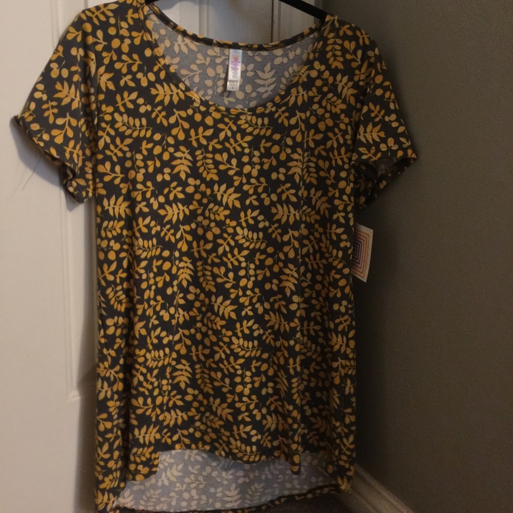 Lularoe classic tee