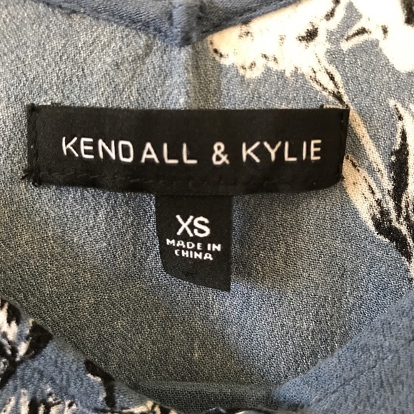 Kendall & Kylie Crop Top! - Picture 2 of 2