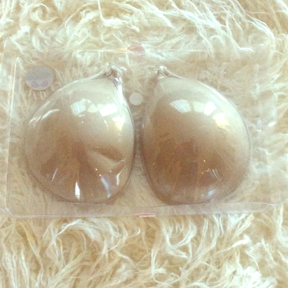 Two more self adhesive bras☺️👯