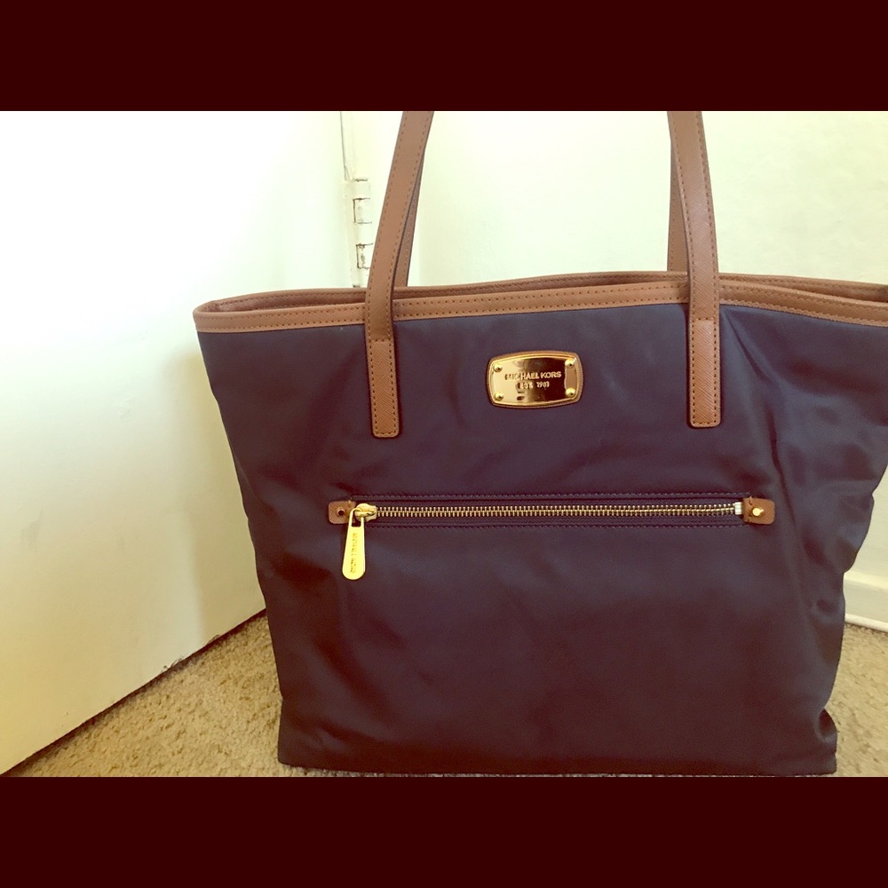 💰VALUE! VALUE! Used Michael Kors bag