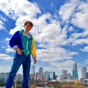 Meet your Posher, Dakota