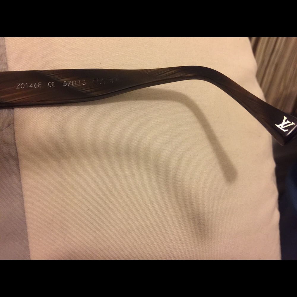 Authentic Louis Vuitton Sunglasses W/ Case and bag