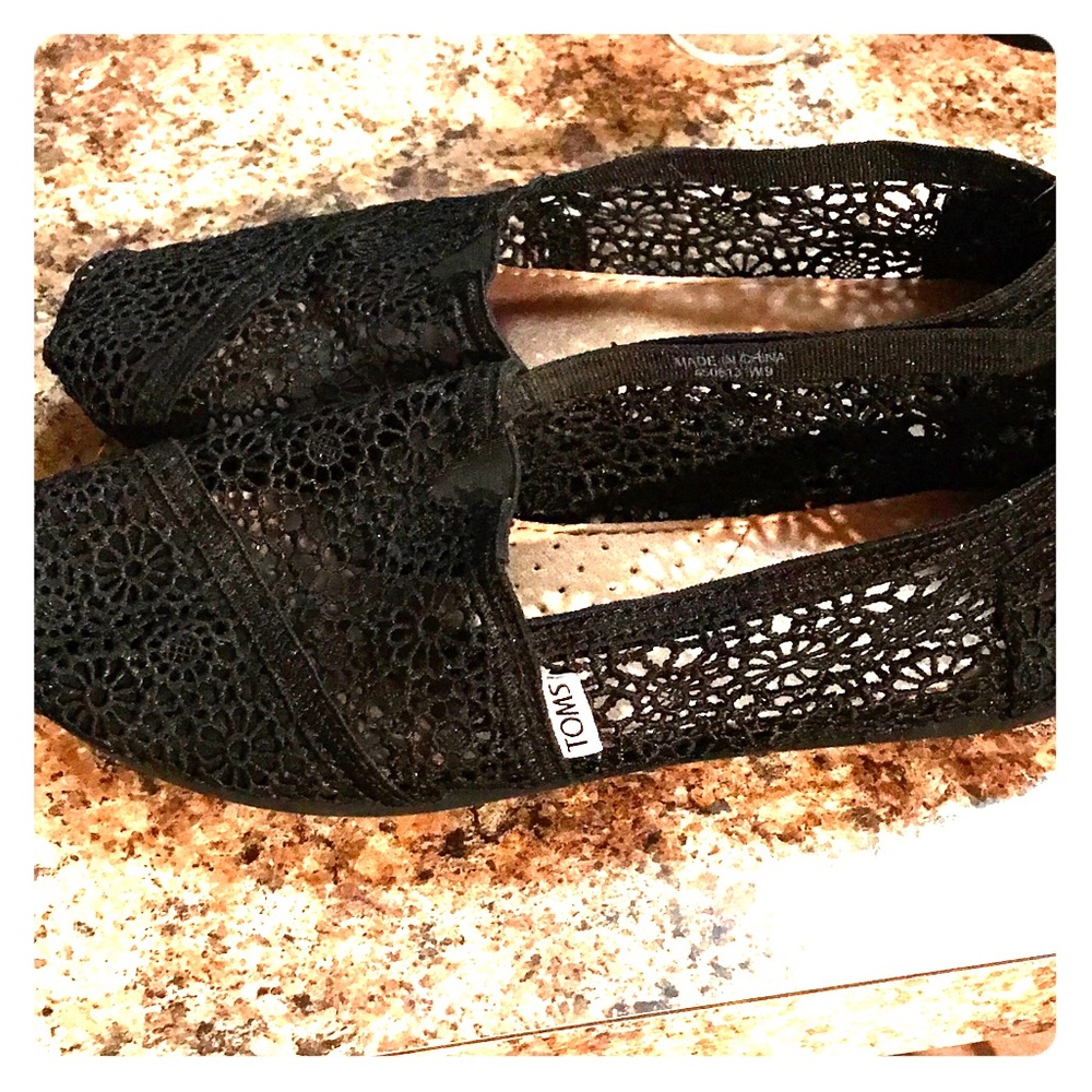 Toms Black Lace Shoe Flats Slip ons