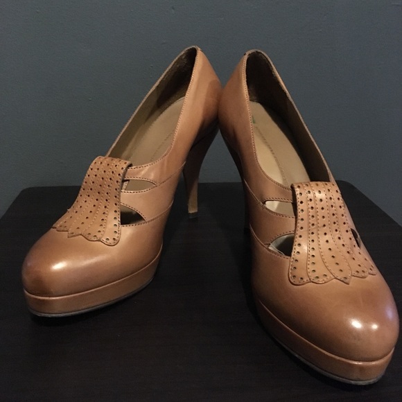 Schuler & Sons Philadelphia Kathy Heels - Picture 2 of 5