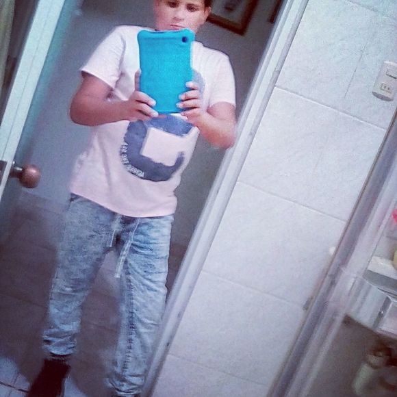 Meet your Posher, Elier - Picture 1 of 1