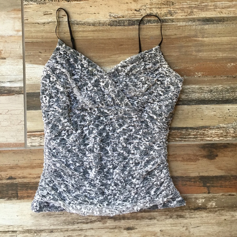 😍White House Black Market tank 😍