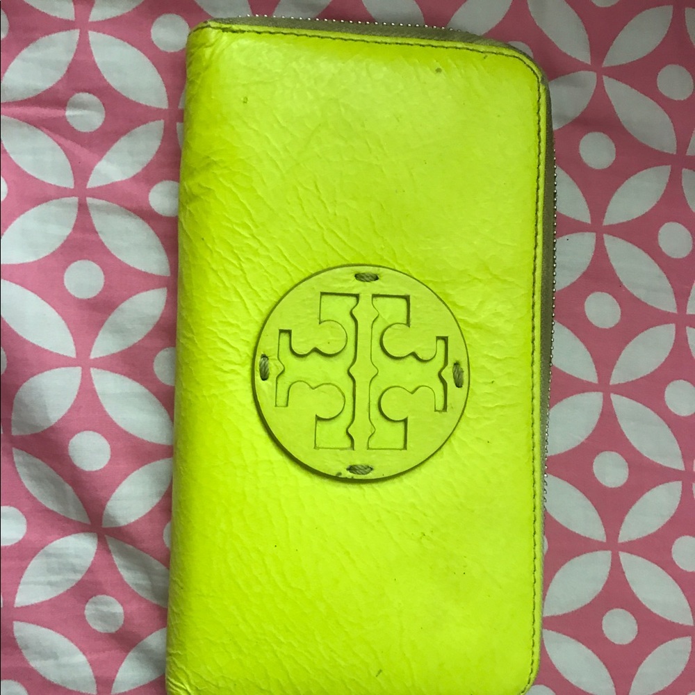 Tory Burch wallet
