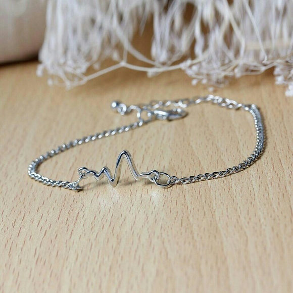 Silver Tone Heartbeat /Electrocardiogram Bracelet - Picture 1 of 1