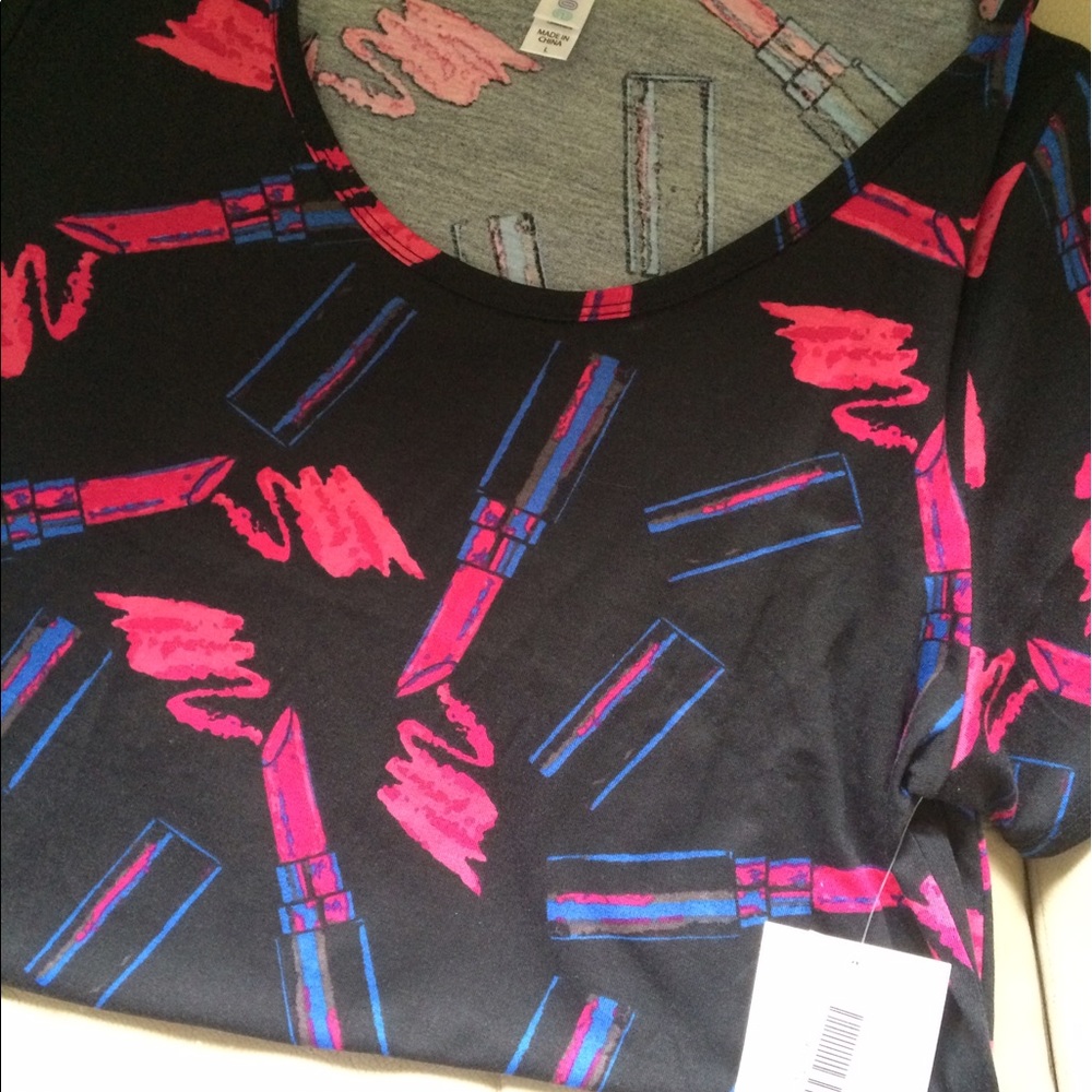 LuLaRoe large classic tee - lipstick