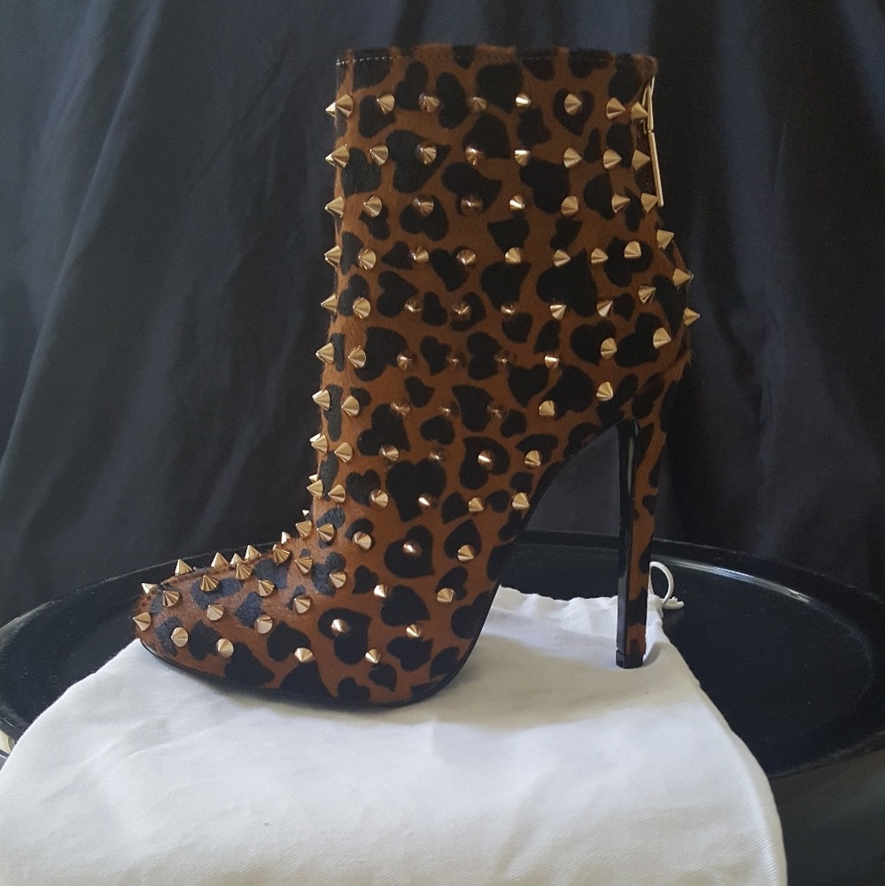 *****BRAND NEW**** KANDEE BOOTIE