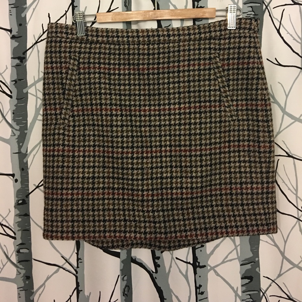 Houndstooth wool mini skirt