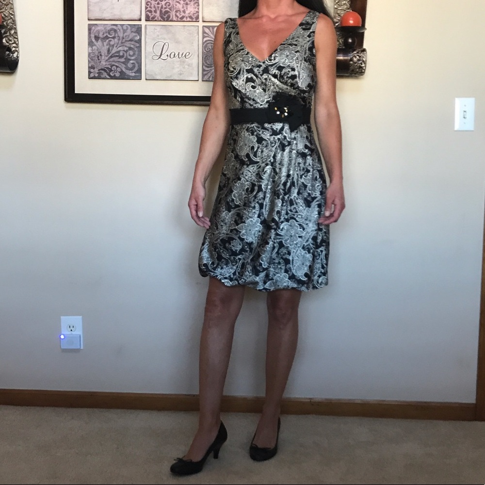 BCBG Paris Cocktail Bubble Floral Scroll Print 👗