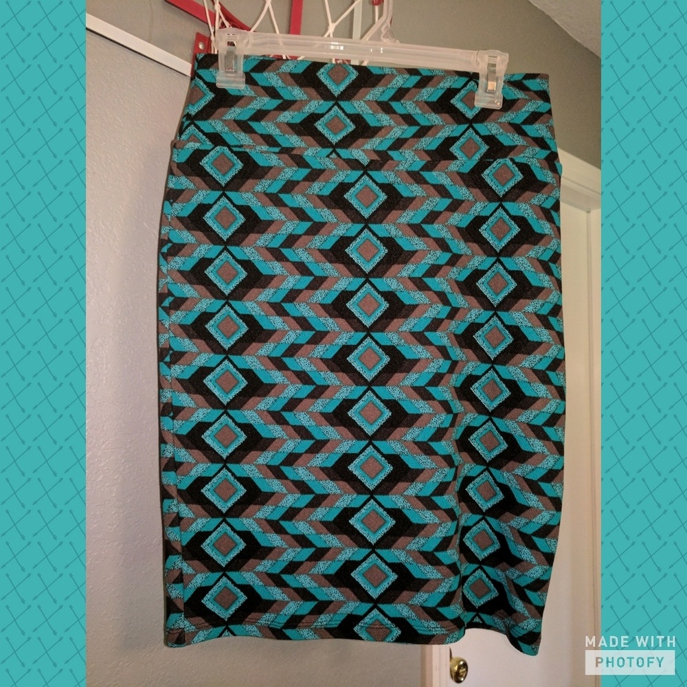 Beautiful, Sz Small, LuLaRoe Cassie Skirt!