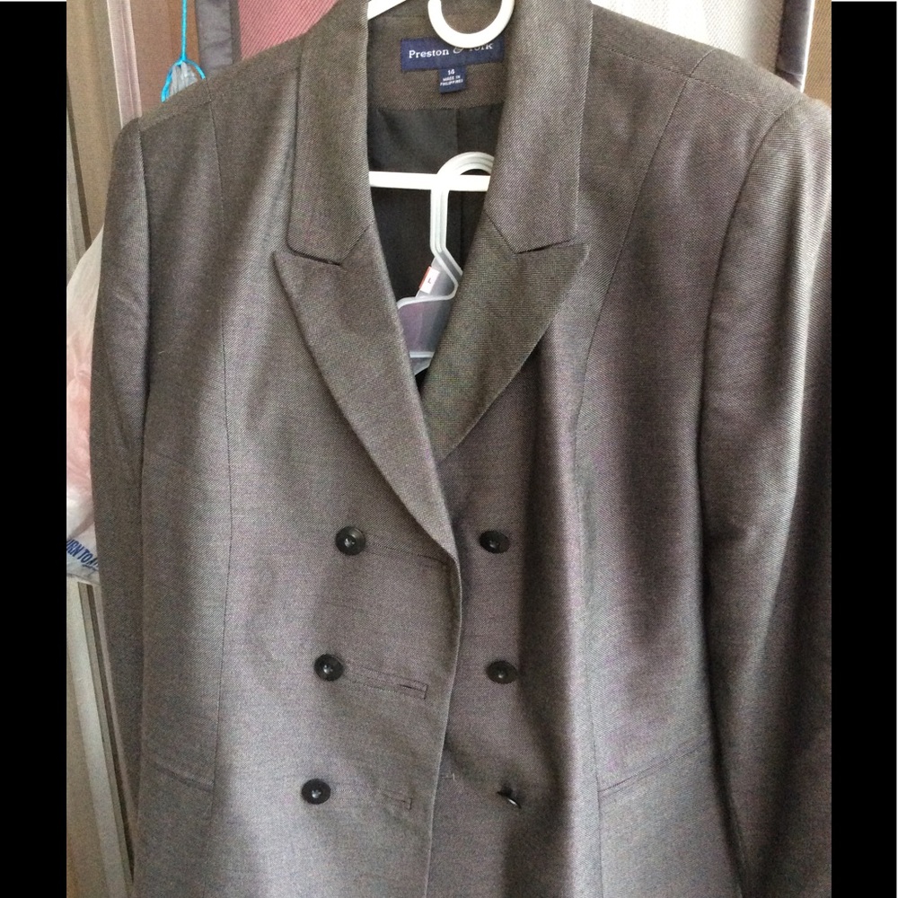 Preston & York 2-pc Skirt Suit