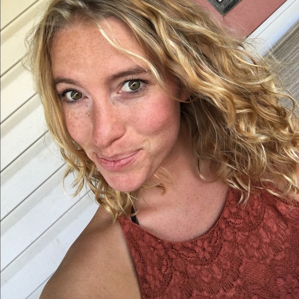 Meet your Posher, Carly