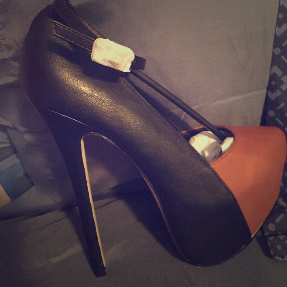 Brown/black leather heels