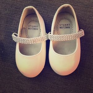 1 pair of Stuart Weitzman infant shoe size 4